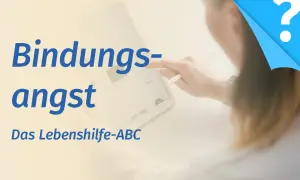 Ein Tablet zeigt den Text "Bindungsangst - Das Lebenshilfe-ABC". Jemand berührt den Bildschirm, als ob er er hat angst vor mir.
