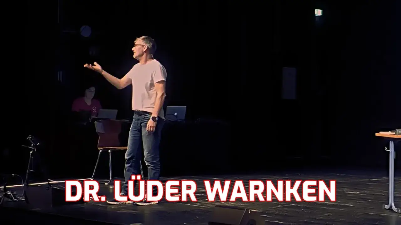 Dr. Lüder Warnken, ein Comedian, spricht über Depressionen auf der Bühne.